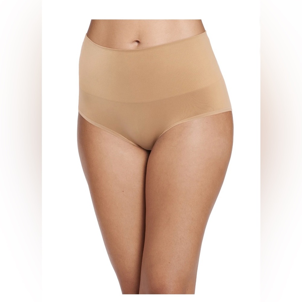 NEW Jockey Essentials Tummy Smoothing Mid-Waist Brief Beige Size S
